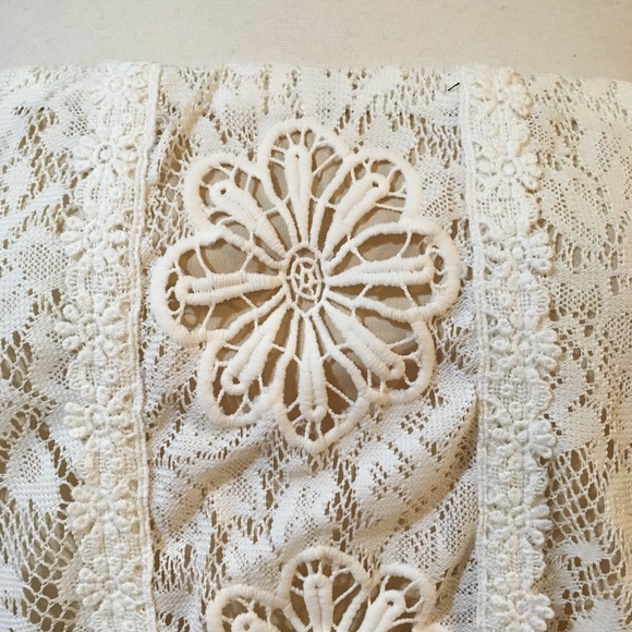 Boho Ivory Romantic Floral Crochet Lace Strapless Romper - Picture 4 of 5